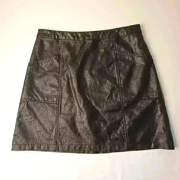 Black Faux Leather Mini Skirt Size XL Art Class Brand Vegan - Picture 1 of 8